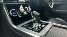 Jaguar XE 2.0 D200 R-Dynamic SE 4dr Auto Diesel Saloon